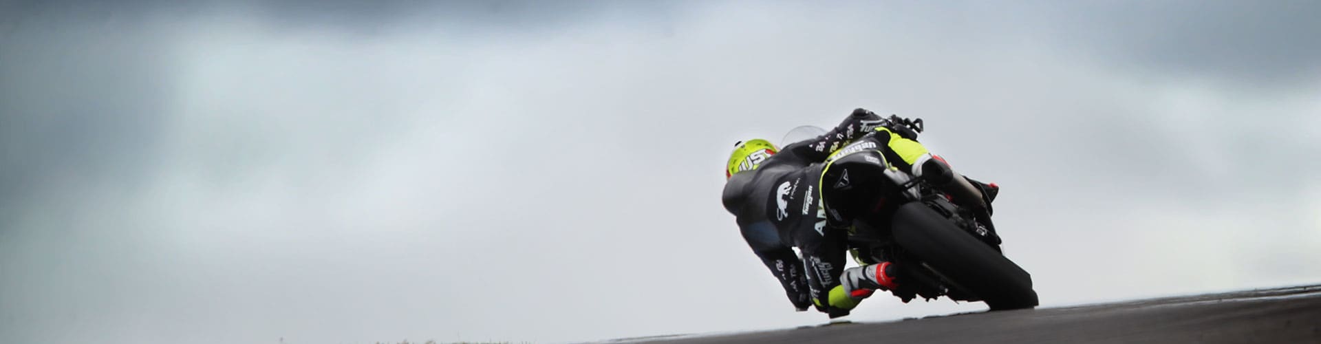 Triumph Moto2 on road racing 